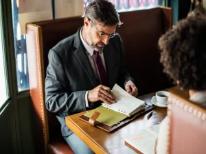 Signs Your Business Needs Professional Legal Advisory